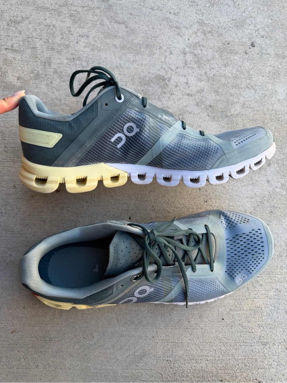 On Running Cloudswift 2.0 gray & blue sneakers in US 10.5